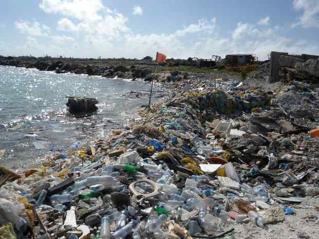 میزان تولید روزانه ضایعات پلاستیک و پسماند در ایران